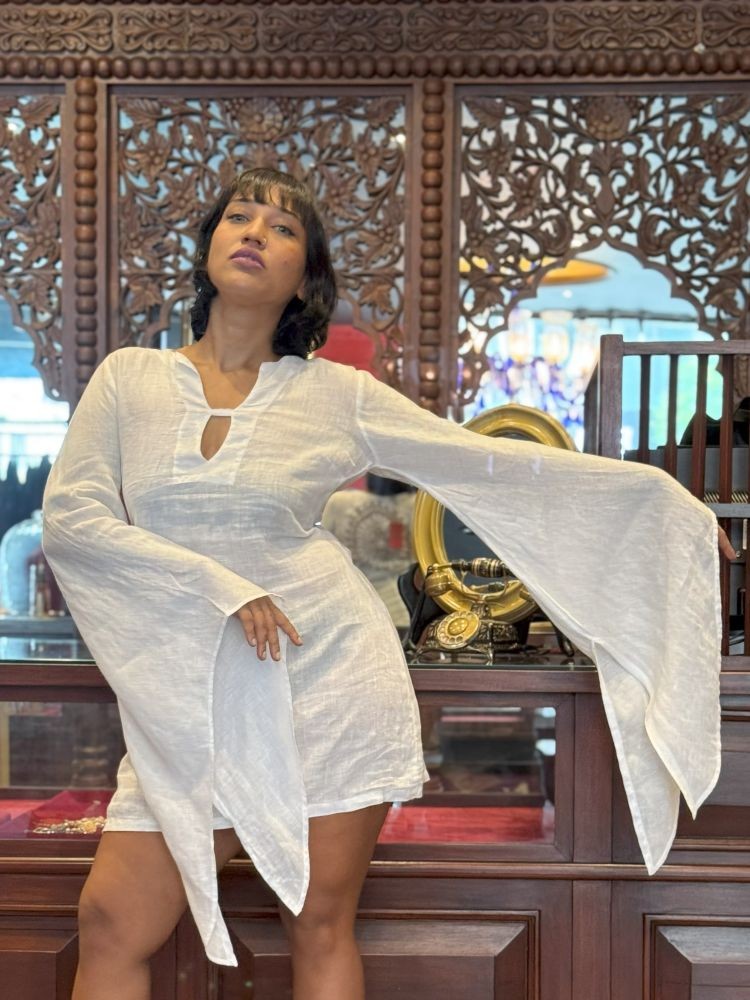 Linen Atelier, Dramatic sleeve dress with lace detailed back