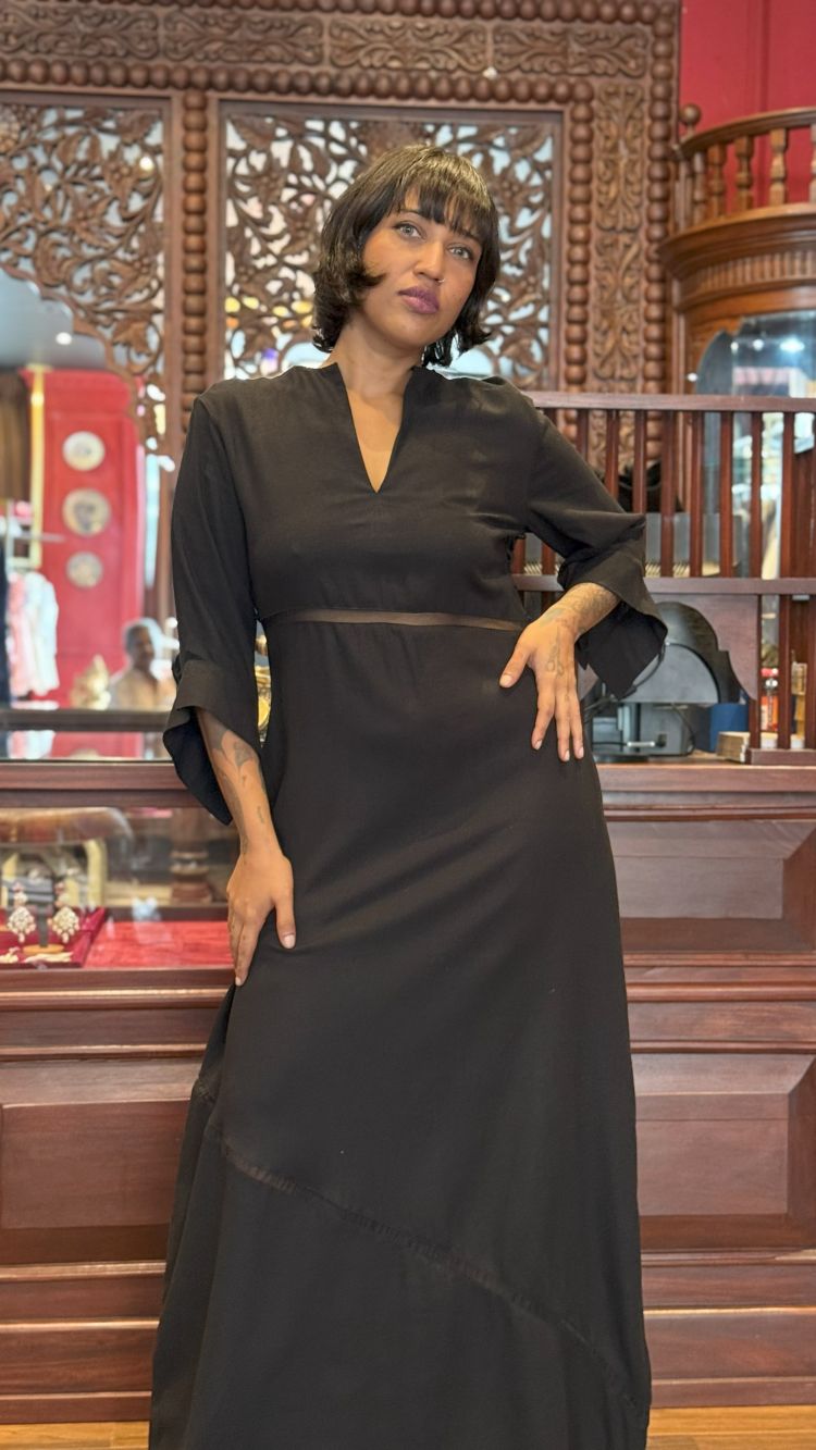 Linen Atelier - Intricate detail dress - Image 6